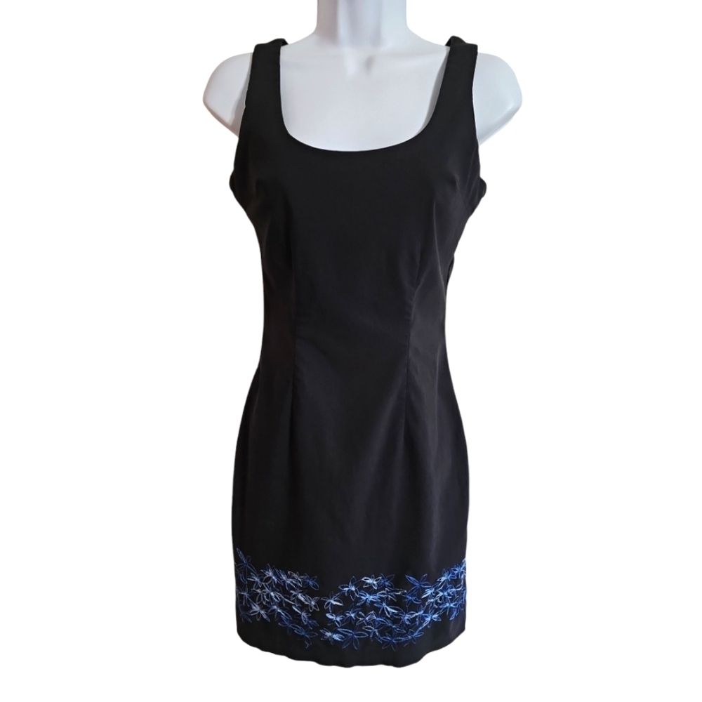Express Womens 1/2 Mini Dress Black Rayon Floral Embroidery Piece Archival Y2K - Picture 2 of 8